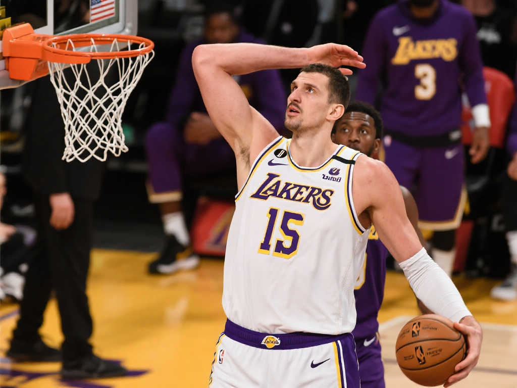 后防线增添 后防线增添